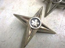Charger l'image dans la galerie, Fomoco FORD Mercury MONARCH FRONTENAC STAR CREST PAIR 50'S 60'S SHIPPING INCLUDE