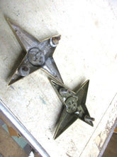 Charger l'image dans la galerie, Fomoco FORD Mercury MONARCH FRONTENAC STAR CREST PAIR 50'S 60'S SHIPPING INCLUDE