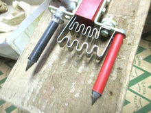 Charger l'image dans la galerie, nos 40' 50's 60's vintage battery & tester 6 & 12 volts SHIPPING INCLUDE