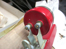 Charger l'image dans la galerie, nos 40' 50's 60's vintage battery & tester 6 & 12 volts SHIPPING INCLUDE