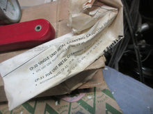 Charger l'image dans la galerie, nos 40' 50's 60's vintage battery & tester 6 & 12 volts SHIPPING INCLUDE