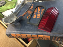 Charger l'image dans la galerie, 1949 GM NOS Oldsmobile tail lamp 48 50 SHIPPING INCLUDE