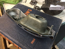 Charger l'image dans la galerie, 1949 GM NOS Oldsmobile tail lamp 48 50 SHIPPING INCLUDE