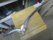 Charger l'image dans la galerie, Ford 1957 2door CUSTOM rear pass. side moulding stainless stell 57 SHIPPING INCLUDE