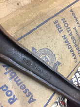 Charger l'image dans la galerie, GM rebuilt Pontiac 6cyl 1927-31 connecting rod engine 525984 / 47B SHIPPING INCLUDE FOR ONE