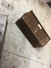 Charger l'image dans la galerie, Packard 1938 dash ashtray core Shipping include