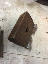 Charger l'image dans la galerie, Packard 1938 dash ashtray core Shipping include