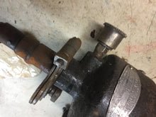 Charger l'image dans la galerie, Packard 1937 38 6 cyl. distributor Delco Remy #647E Shipping include