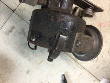 Charger l'image dans la galerie, Packard 1937 38 6 cyl. distributor Delco Remy #647E Shipping include