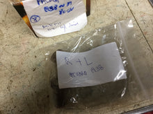 Charger l'image dans la galerie, Packard 1938 37 39 pair of wheel lug nut R & L Shipping include (Copie)