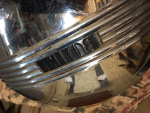 Charger l'image dans la galerie, GM Buick 1936 hubcap 35 36 37 Shipping include 60$