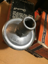 Load image into Gallery viewer, 6-36 Distributor vacuum advance Mopar 1949 1950 Chrysler DeSoto Dodge Plymouth 49 50 NORS Include shipping (Copie)