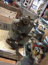 Charger l'image dans la galerie, Carburetor 1BBL Rochester 7004475 Chevrolet & GMC truck 6 cyl /216 eng with hand choke 1932-53 Shipping include