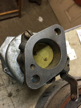 Charger l'image dans la galerie, Carburetor 1BBL Rochester 7004475 Chevrolet & GMC truck 6 cyl /216 eng with hand choke 1932-53 Shipping include