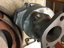 Charger l'image dans la galerie, Carburetor 1BBL Rochester 7004475 Chevrolet & GMC truck 6 cyl /216 eng with hand choke 1932-53 Shipping include