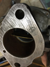 Charger l'image dans la galerie, Carburetor 1BBL Rochester 7007950 Pontiac Canadian 6 cyl 1955 1956 with STD transmission 55 56 Shipping include