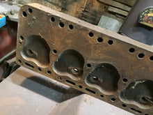 Charger l'image dans la galerie, 446017 Packard 327 Head Cylinder Straight Thunderbolt YOU PAY SHIPPING COST DIRECTLY TO UPS