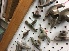 Charger l'image dans la galerie, 10's 20's 30's small window handle windshield post GM MOPAR FOMOCO PACKARD STUDEBAKER...SHIPPING INCLUDE