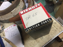 Charger l'image dans la galerie, DR-65 nors distributor cap cover Replace 1875960 American Motors Buick Cadillac Checker Chevrolet Oldsmobile Pontiac Jeep 74 75 76 77 78 79 80 48$ SHIPPING INCLUDE