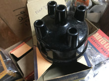 Charger l'image dans la galerie, TRACTOR NORS Ford 1950 51 52 53 54 55 56 57 58 59 60 61 62 63 4 cyl. distributor cap Shipping include