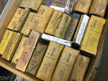 Charger l'image dans la galerie, Victor 49701 oil seal transm. shaft lever Chrysler 1484592 Ford Mercury nR56H-7688 Hudson Nash 3123668 Kaiser 200903n Studebaker574860 Willys 640383 Shipping include