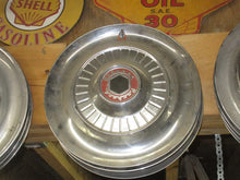 Charger l'image dans la galerie, Packard 30's 40's 50's hupcap 35$ EACH/ FOR ONE HUBCAP AT YOUR CHOICE Shipping include