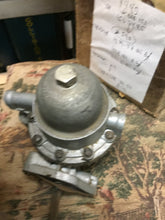 Charger l'image dans la galerie, nos AC 590 fuel pump 1939 1940 1941 1942 1946 1947 1948 1949 1950 Chrysler 8 cyl 125$ SHIPPING INCLUDE