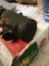 Charger l'image dans la galerie, nors EIS wheel cylinder 1 1/8 front wheel Right & Left GM 1964 65 66 67 68 69 70 71 72 73 74 Buick Cadillac Chevrolet Pontiac Oldsmobile 100$ shipping include