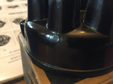 Charger l'image dans la galerie, 4085 nors distributor cap 8 cyl Diana Elcar Hupmobile Packard Rickenbaker 1923 24 25 26 27 150$ SHIPPING INCLUDE