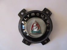 Charger l'image dans la galerie, Mopar steering wheel horn 1946 47 48 Plymouth and Canadian Dodge 46 47 48 SHIPPING INCLUDE