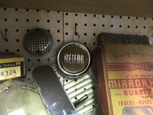 Charger l'image dans la galerie, Fomoco METEOR 1951 1952 Mainline NOT FORD steering wheel horn crest SHIPPING INCLUDE