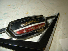 Charger l'image dans la galerie, CDBAE-8216-A Ford Lincoln Mercury crest 58 59 60 61 62 63 64 65 66 67 68 69 70