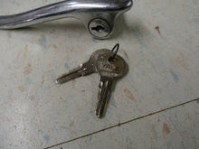 Charger l'image dans la galerie, exterior locking handle 28 29 30 31 32 33 34 35 Nash Kaiser Studebaker GM Mopar Shipping include