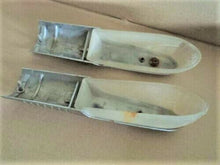 Charger l'image dans la galerie, OEM GM Pair Buick 1949 parking lens assembly vintage 49 50 Include shipping