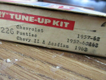 Charger l'image dans la galerie, Chevrolet II Pontiac Acadian carb. rebuilt  M-226 57 58 59 60 61 62 Rochester