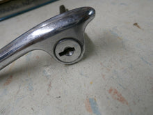 Charger l'image dans la galerie, exterior locking handle 28 29 30 31 32 33 34 35 Nash Kaiser Studebaker GM Mopar Shipping include
