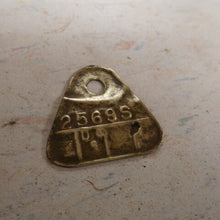 Charger l'image dans la galerie, Carter 2569S tag 1bbl model BBS Desoto 1957-58  show car