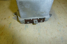 Charger l'image dans la galerie, 2805 NORS Dodge Hupmobile Nash Packard Plymouth Studebaker Fargo 37 38 39 40 voltage regulator 6v SHIPPING INCLUDE