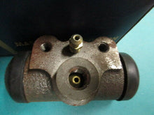 Load image into Gallery viewer, nors PAIR 19238 rear cylinder wheel Studebaker 54 55 58 59 commander President Hawk Lark SHIPPING INCLUDE
