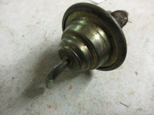 Charger l'image dans la galerie, Chevrolet Pontiac carb. Choke pull off vacuum break Rochester 68 69 70 71 72 73