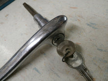 Charger l'image dans la galerie, exterior locking handle 28 29 30 31 32 33 34 35 Nash Kaiser Studebaker GM Mopar Shipping include