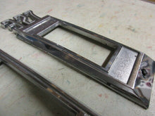 Charger l'image dans la galerie, GM Chevrolet emblem 327 59 60 61 62 63 64 65 66 67 68 69 70 71 72 73 74 75 76 77