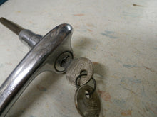 Charger l'image dans la galerie, exterior locking handle 28 29 30 31 32 33 34 35 Nash Kaiser Studebaker GM Mopar Shipping include