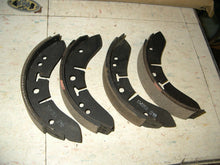 Charger l'image dans la galerie, NORS brake lining shoe set Vauxhall 1957 1958 57 58 106103