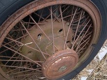 Charger l'image dans la galerie, Buick Canadian wirewheel pair 1910's 11 12 13 14 15 16 17 18 19 20 21 22 23 24