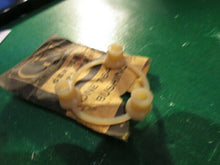 Charger l'image dans la galerie, Chevrolet 764761 horn button bushing 57 58 59 60 61 62 63 64 65 66 67 Pontiac ca