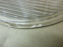 Charger l'image dans la galerie, Chevrolet 1930 used replacement head lamp light glass lens 30,