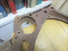 Charger l'image dans la galerie, Chevrolet 56 57 58 59 60 61 3742366 Original V8 Powerglide Transmission Adapter