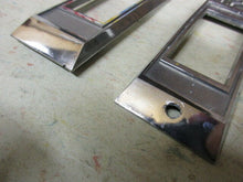 Charger l'image dans la galerie, GM Chevrolet emblem 327 59 60 61 62 63 64 65 66 67 68 69 70 71 72 73 74 75 76 77