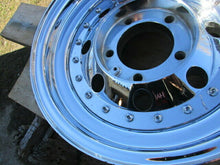 Charger l'image dans la galerie, Chrome mag wheel rim 15 x 7   5 1/2 bolt paterns